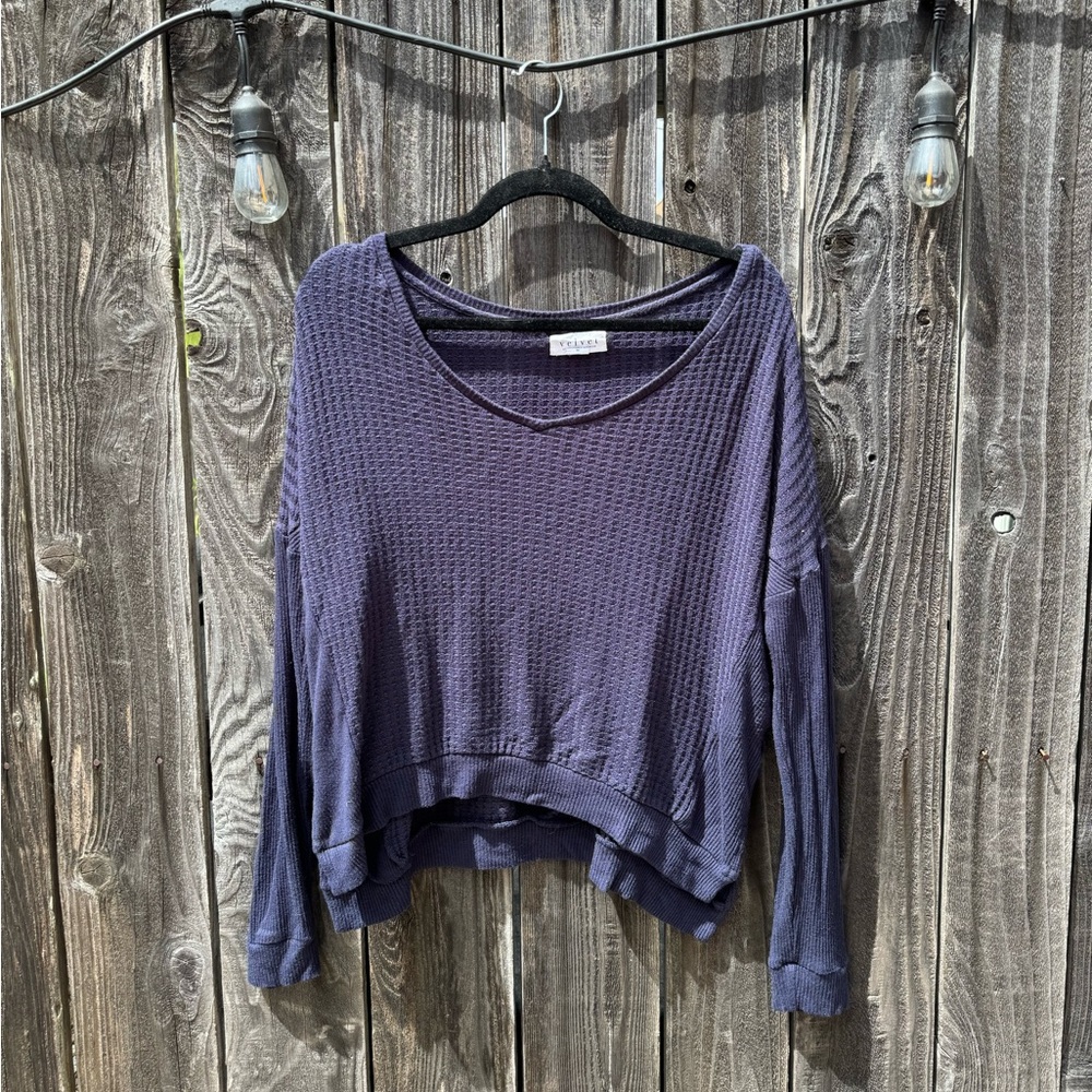 Velvet by Graham and Spencer Navy Blue Zaidee Thermal Waffle Knit V Neck Top med